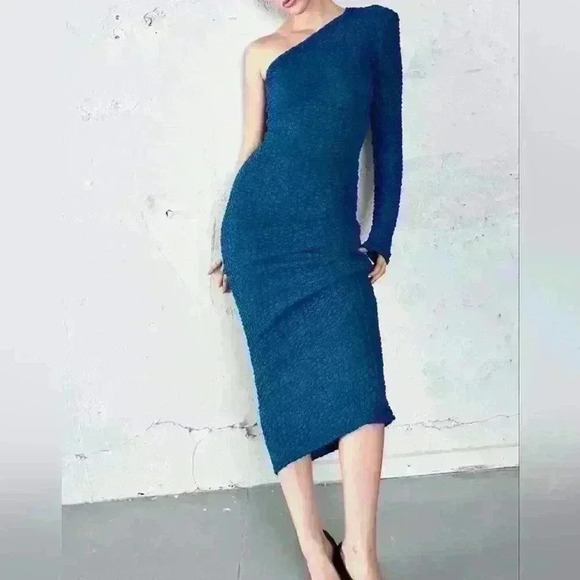 NWT BARDOT Crinkle One Shoulder Dress In Teal - Picture 2 of 8